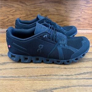 On Running Cloud Men’s Size 7 Black Shoe